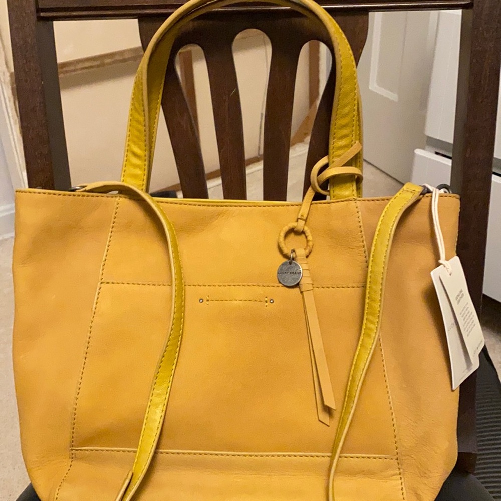 Women’s Lucky Brand leather purse